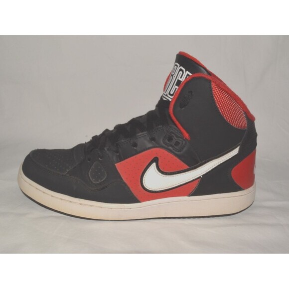 Athletic_Shoes